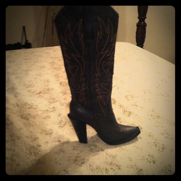 Grey cowgirl boots