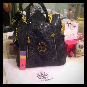 Tory Burch medium black and gold