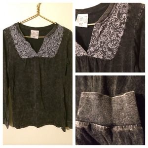 Long sleeve long tee with a touch of thermal