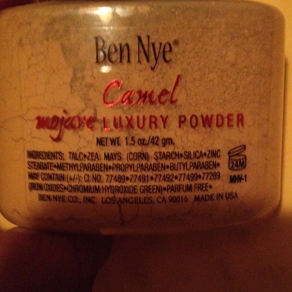 Ben Nye powder