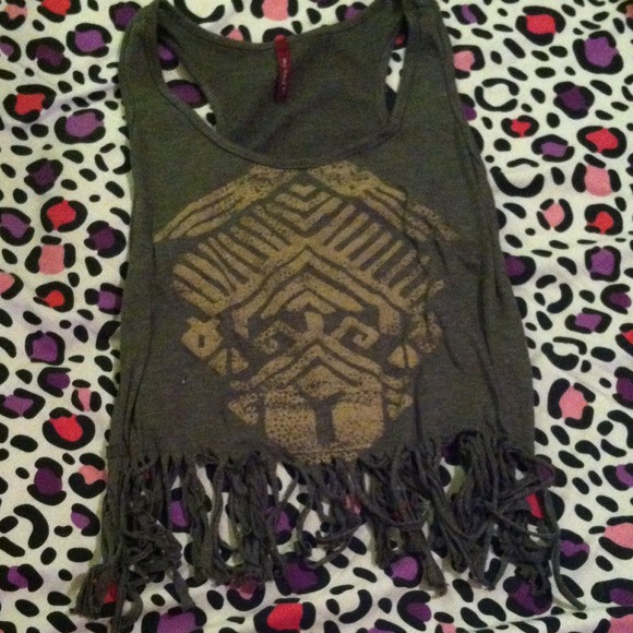 Green tribal crop shirt - Picture 1 of 1