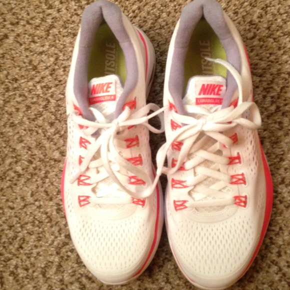 Nike Women's Lunarglide 4 worn once!!