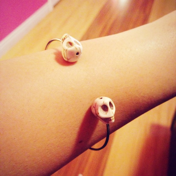 Skull Head Cuff Bracelet❤️ - Picture 1 of 4