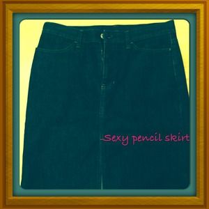 GAP super dark wash pencil skirt with front slit