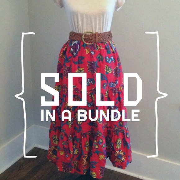 :: SOLD IN A BUNDLE :: Red Vintage Boho Skirt