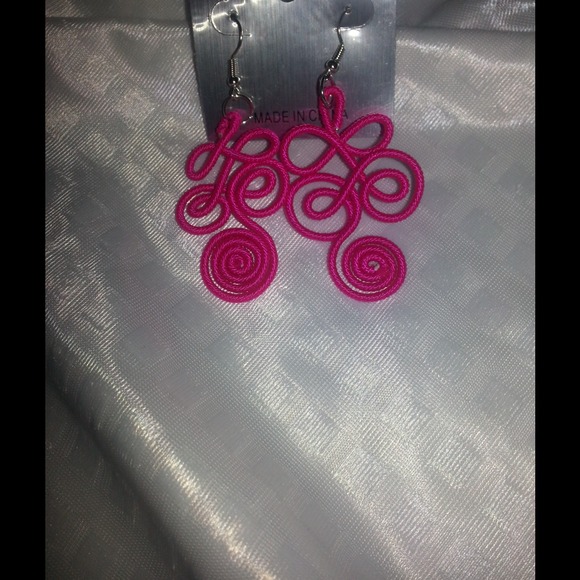 **SOLD ON EBAY** Fun hot pink earrings - Picture 1 of 2
