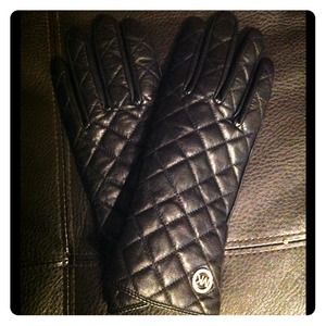 NOWT MICHAEL KORS LEATHER GLOVES!!!!!!