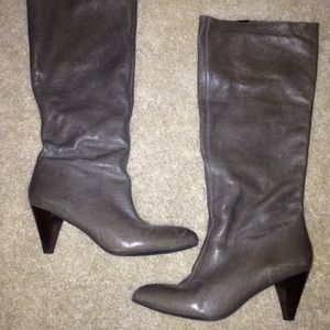 Banana Republic Vero Boot 9.5 - Grey/Gray REDUCED