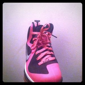 Not for sale!!!  Just love this shoe had to share