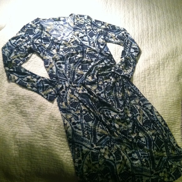 Maternity! Faux wrap with saturated bohemian print
