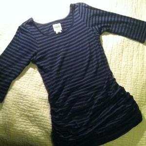 Maternity!  3/4 sleeve navy and periwinkle top