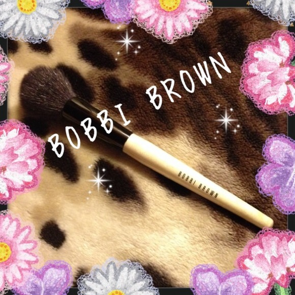 BOBBI BROWN Accessories - 💯 Authentic BOBBI BROWN