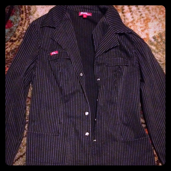 Large bisou bisou pin stripped jacket