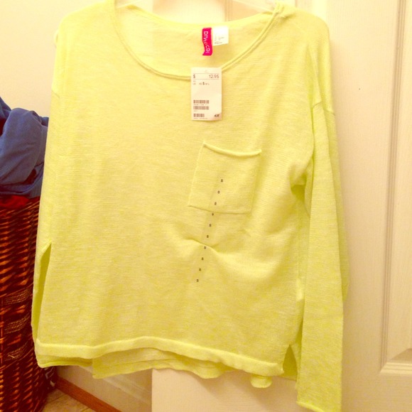 New yellow H&M sweater