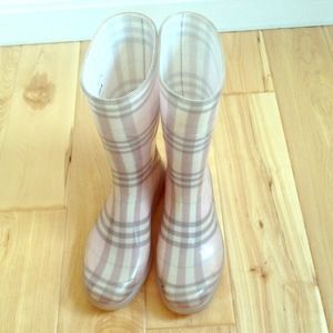 ITEM ON HOLD // Burberry Rain Boots