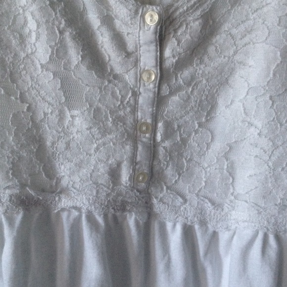 flowy lace tank - Picture 3 of 3