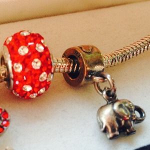 🚫SOLD🚫 2 charms as a bundle