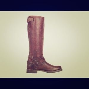 SOLD Frye Veronica Back Zip Sz 8.5