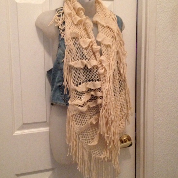 SOLD LOCALLY!! Beautiful Beige Scarf