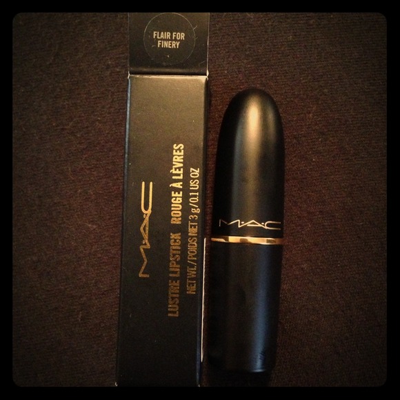 MAC BNIB divine nights collection Flair for Finery
