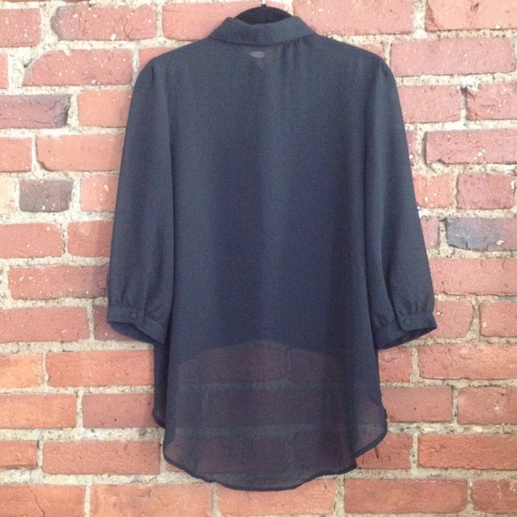 Sheer High/Low Top - Picture 2 of 3