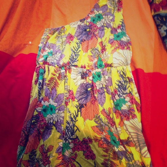 One shoulder floral mini dress by alga