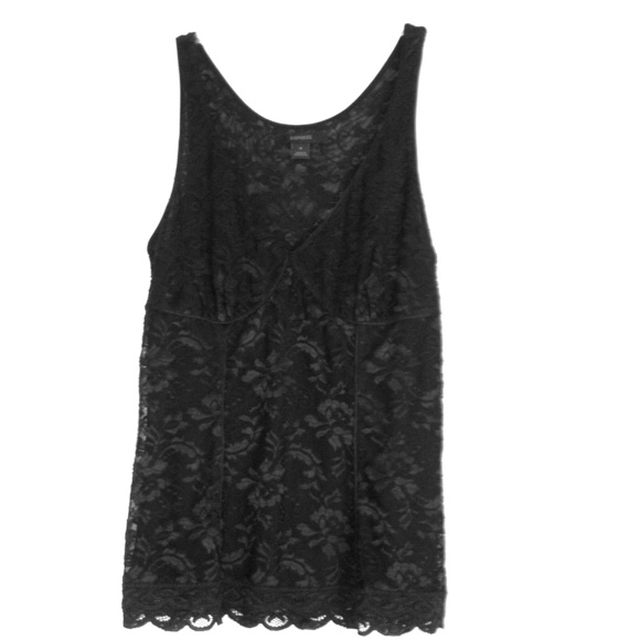 Beautiful black lace sleeveless express top