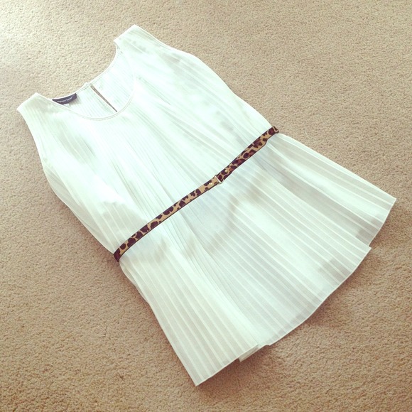 ❌SOLD IN BUNDLE❌Accordion Pleated Top