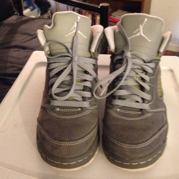 Jordan Grey wolf 5s. 3Y
