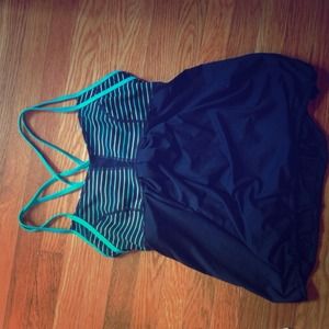 Zella yoga top size medium