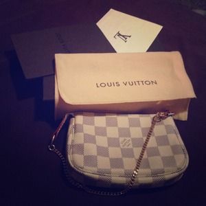 SOLD!!! Louis Vuitton Mini Pochette