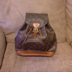 *AUTHENTIC* Louis Vuitton back pack