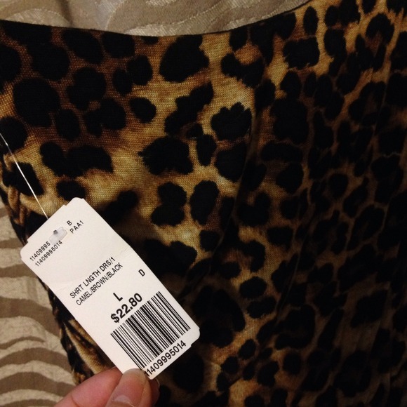 Forever 21 Leopard One Sleeved Dress L NWT - Picture 2 of 3
