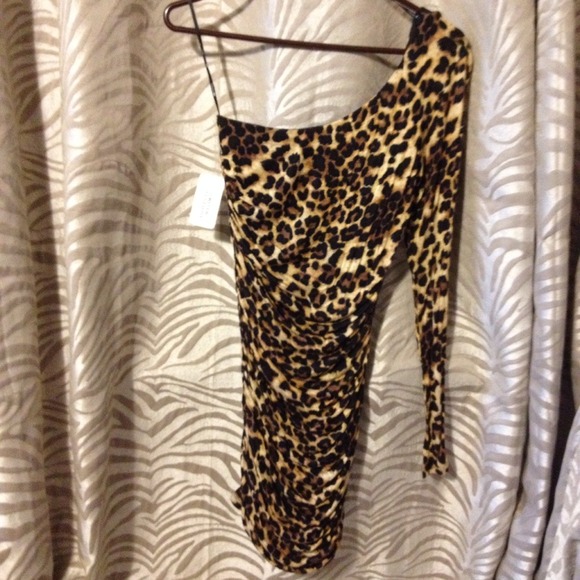Forever 21 Leopard One Sleeved Dress L NWT - Picture 3 of 3