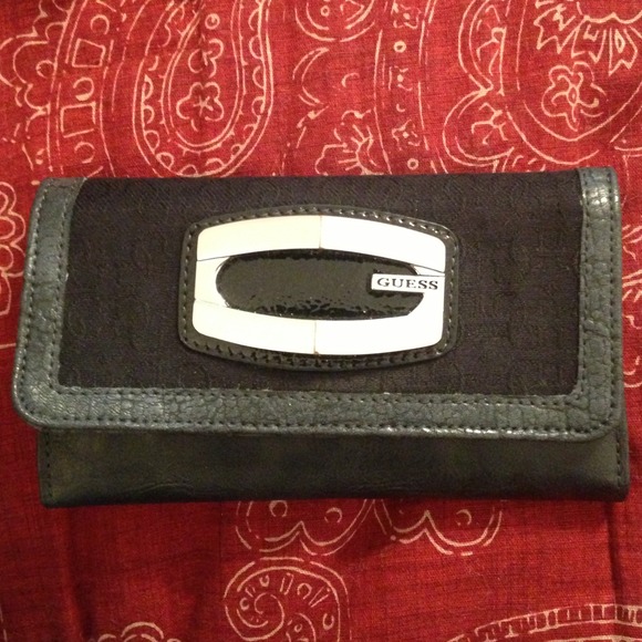 Authentic Guess wallet