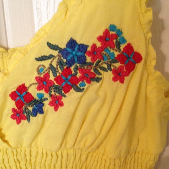 ❌SOLD❌Pretty Yellow Sundress - Picture 3 of 4