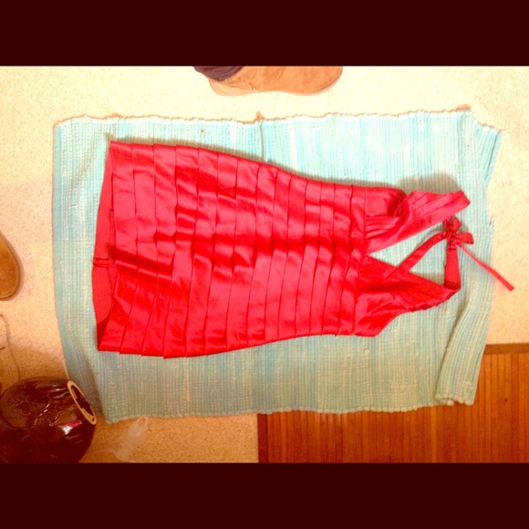 Size 8 red BCBG mini dress