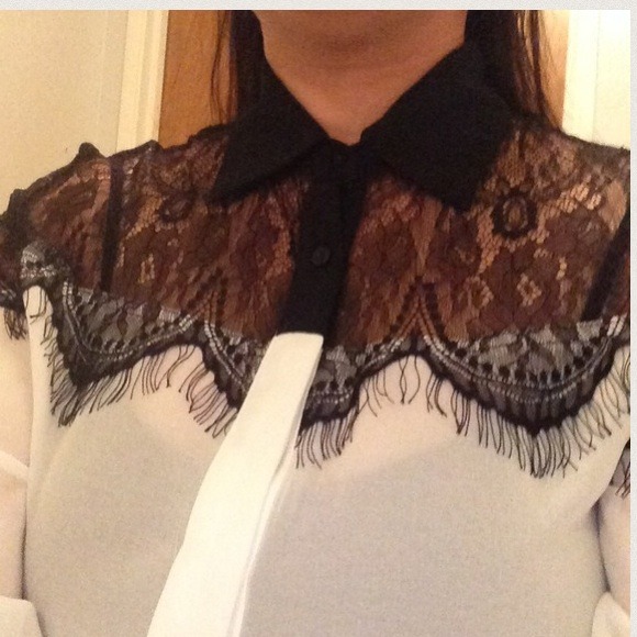 7-4-14 Host Pick 🎉Chiffon and  Lace shirt - Picture 4 of 4