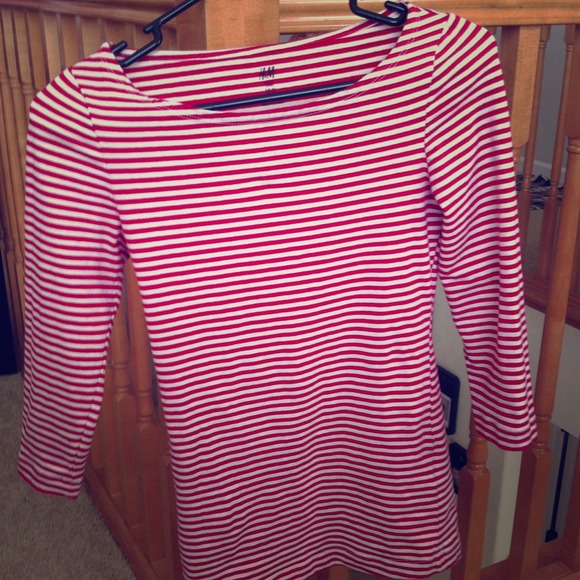 Woman's size xs red and white stripe shirt.