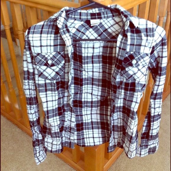 Flannel black and white button up