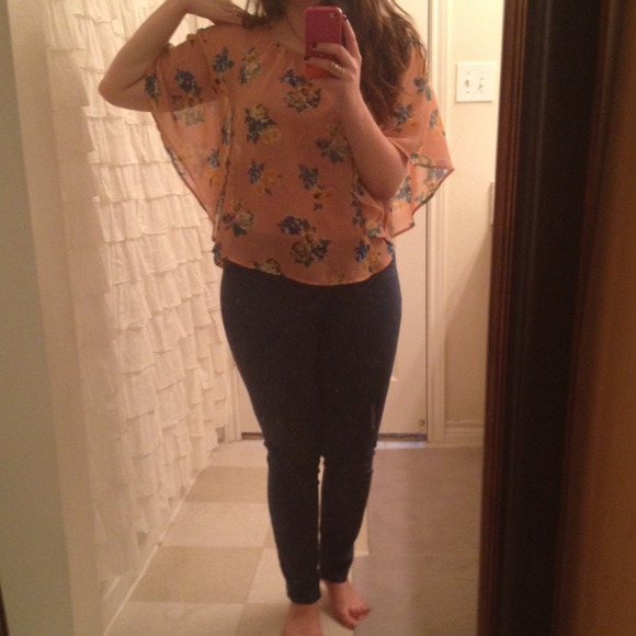 Blouse - Picture 2 of 3