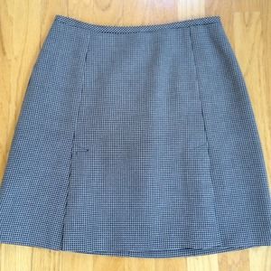 Great black & white skirt