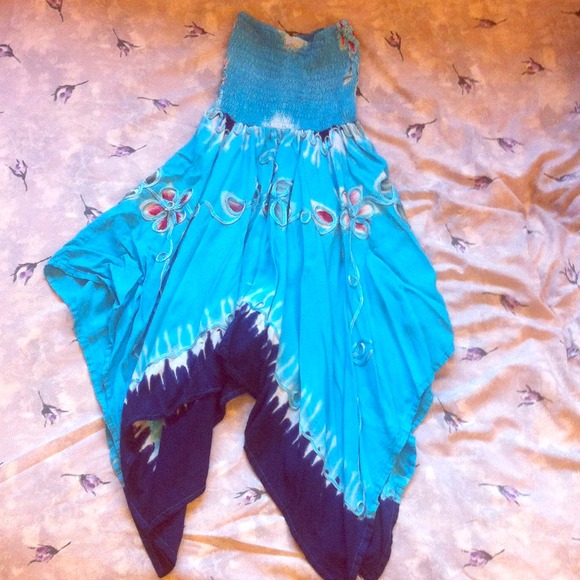 Blue strapless dress 💙