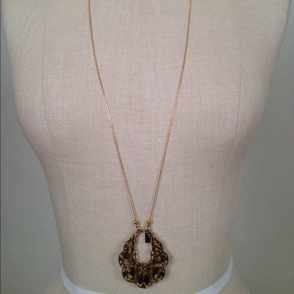 Cove Necklace - Picture 3 of 3