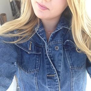 Fitted jean jacket