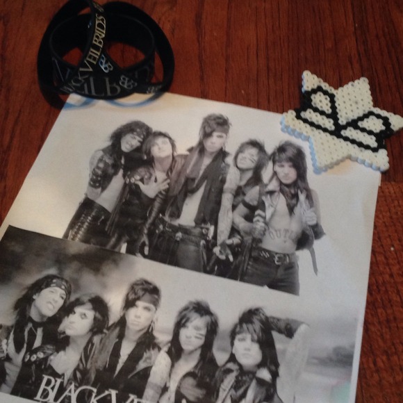 BVB Fan Pack(trade or make an offer)