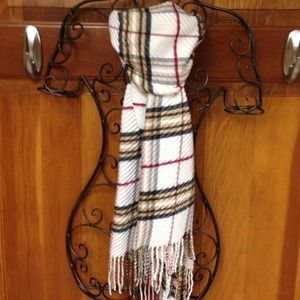 Burberry inspired, Preston and York scarf!