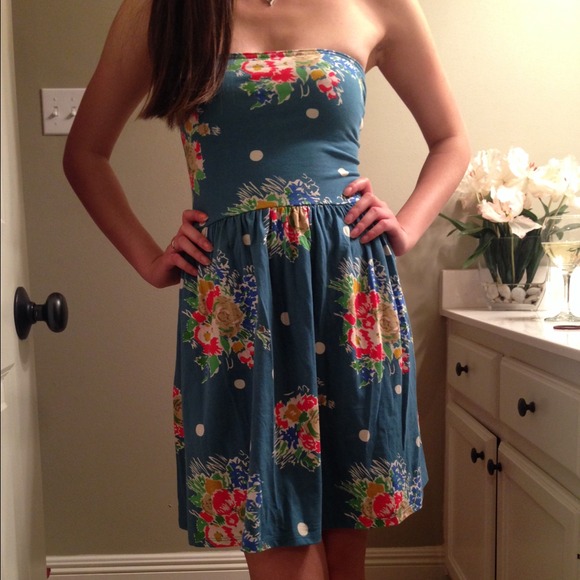 Urban Outfitter Strapless Back Cut-Out Dress