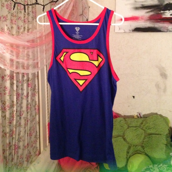 ❌Superman tank. RESERVED