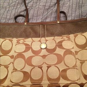 Bundle item!! coach tote and blue wristlet